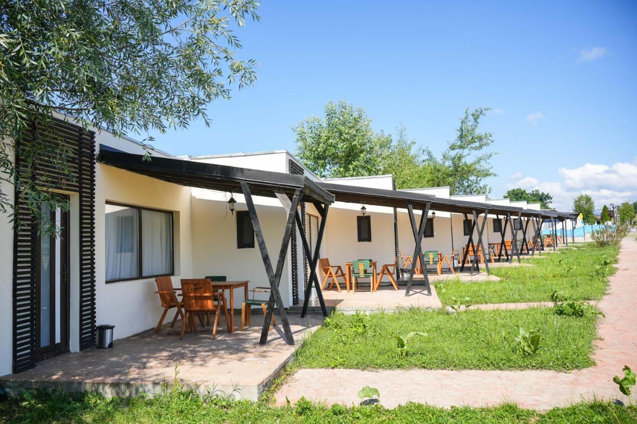 Bungalowuri "Doi Cocosi " Villa Horezu Eksteriør bilde