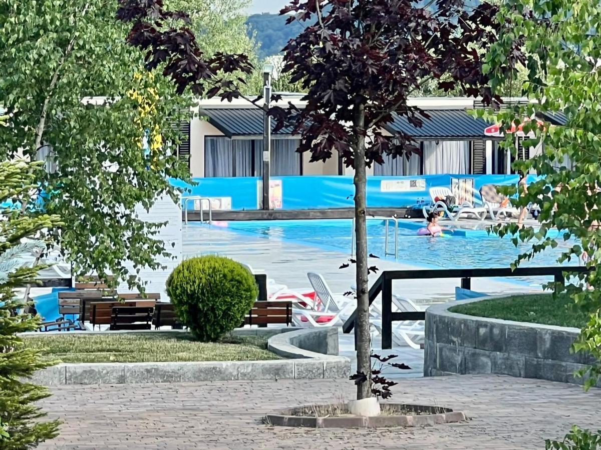 Bungalowuri "Doi Cocosi " Villa Horezu Eksteriør bilde