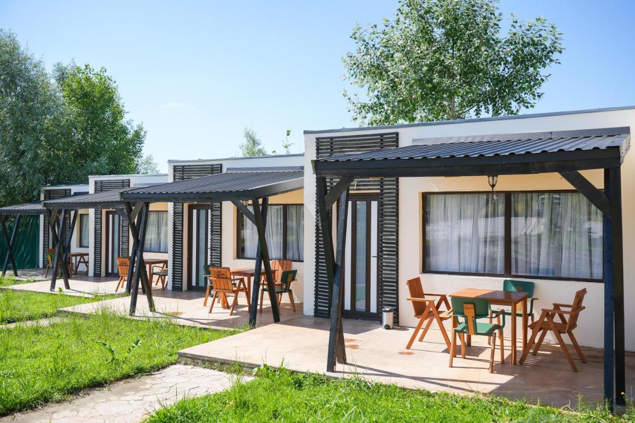 Bungalowuri "Doi Cocosi " Villa Horezu Eksteriør bilde