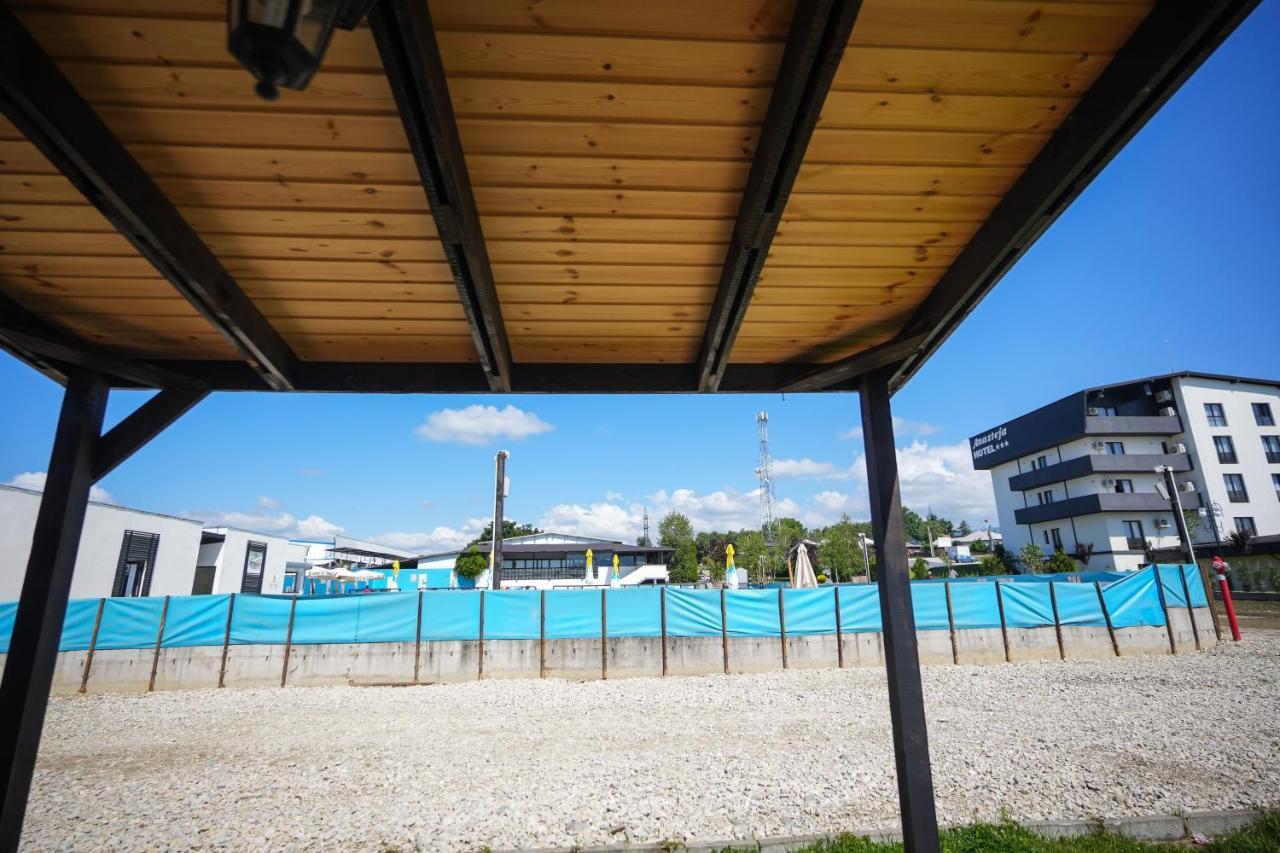 Bungalowuri "Doi Cocosi " Villa Horezu Eksteriør bilde